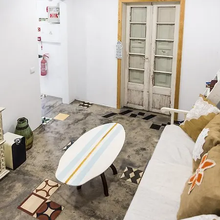 The Surf Embassy 호스텔 *
